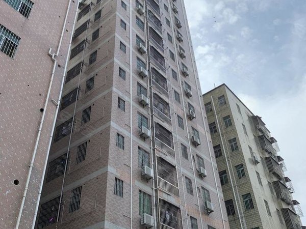 深圳宝安西乡麻布新村(西乡街道)1号线坪洲地铁站旁新大小套房,,性价