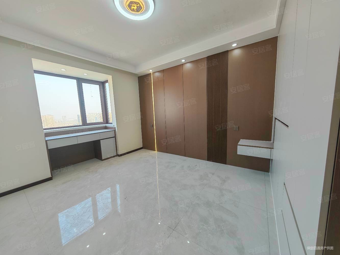 新东方凤凰城3室2厅2卫154.19㎡南北99.9万