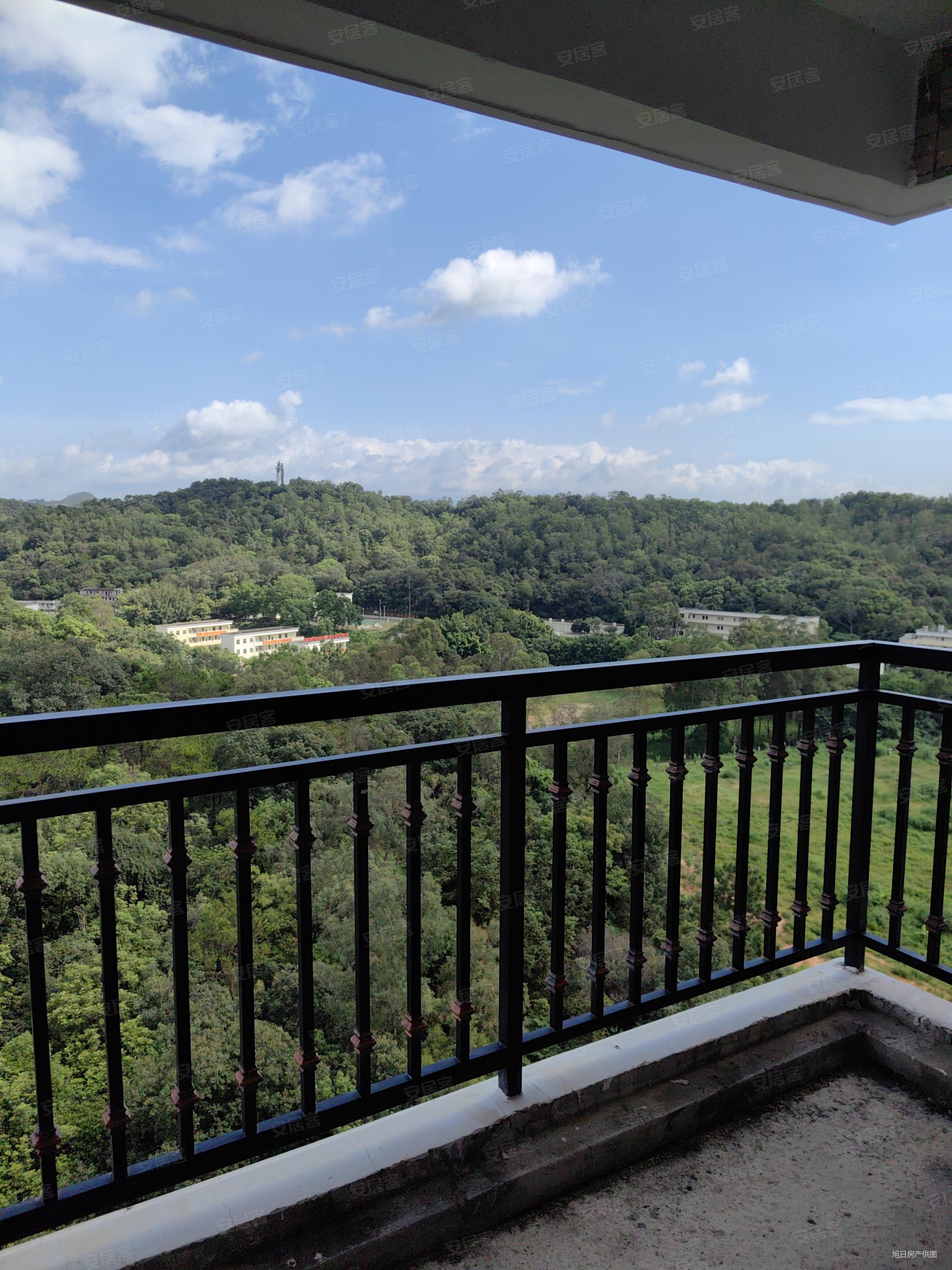 国华湖畔新城4室2厅3卫186.09㎡南北323万