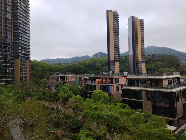 深圳龙岗坂田万科璞悦山(别墅)万科璞悦山 精装4房 方正大气 家私齐全