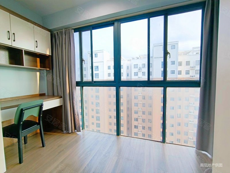 碧水兰庭,业主婚房两室,双阳台,中央空调,随时联系,急售可谈