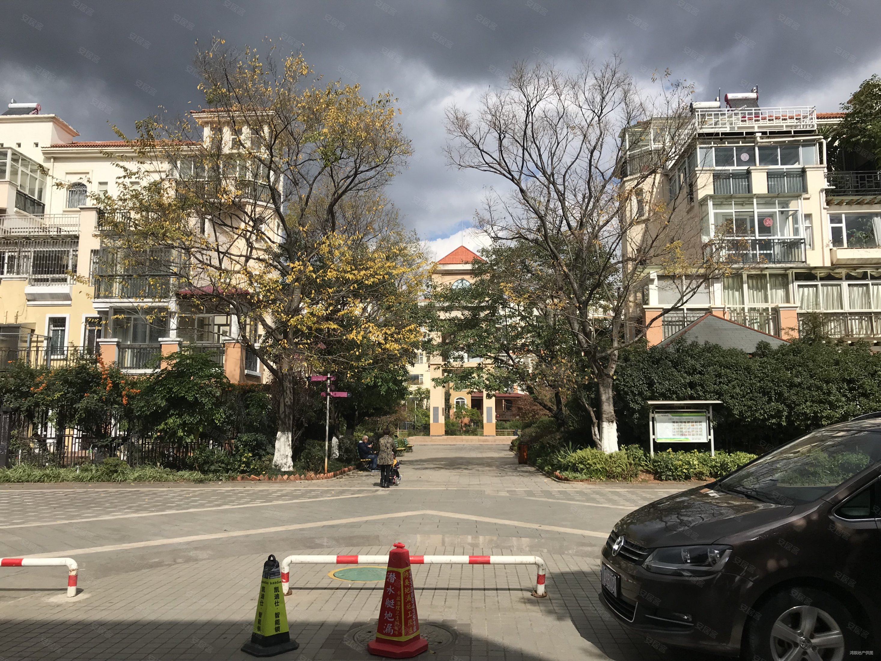 官南大道 玫瑰湾退台洋房 113平米精装大三房 南北通透