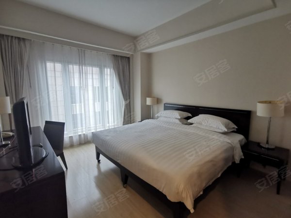 北京东城东单东方豪庭公寓东方广场汇贤豪庭顶层三居室 采光视野好