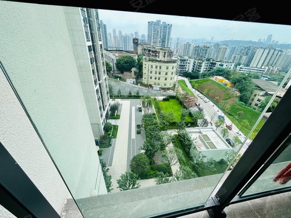 重庆江北观音桥万科天空之城新上观音桥旁也有安静的高档小区万科天空