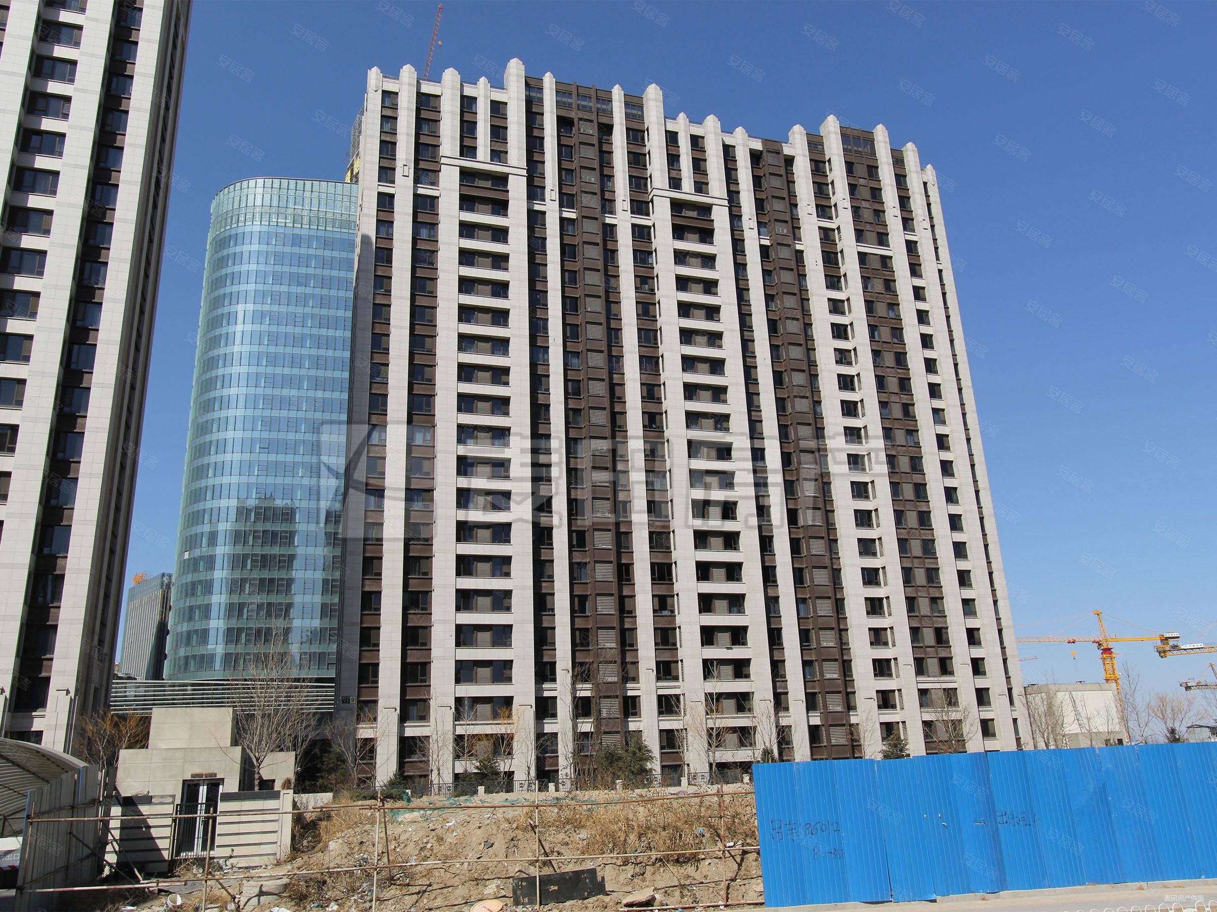 保利中央公园3室2厅2卫134㎡南北1820万