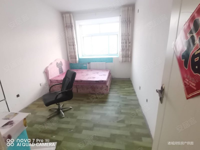 8万可议价,东城名苑116平套三带车库