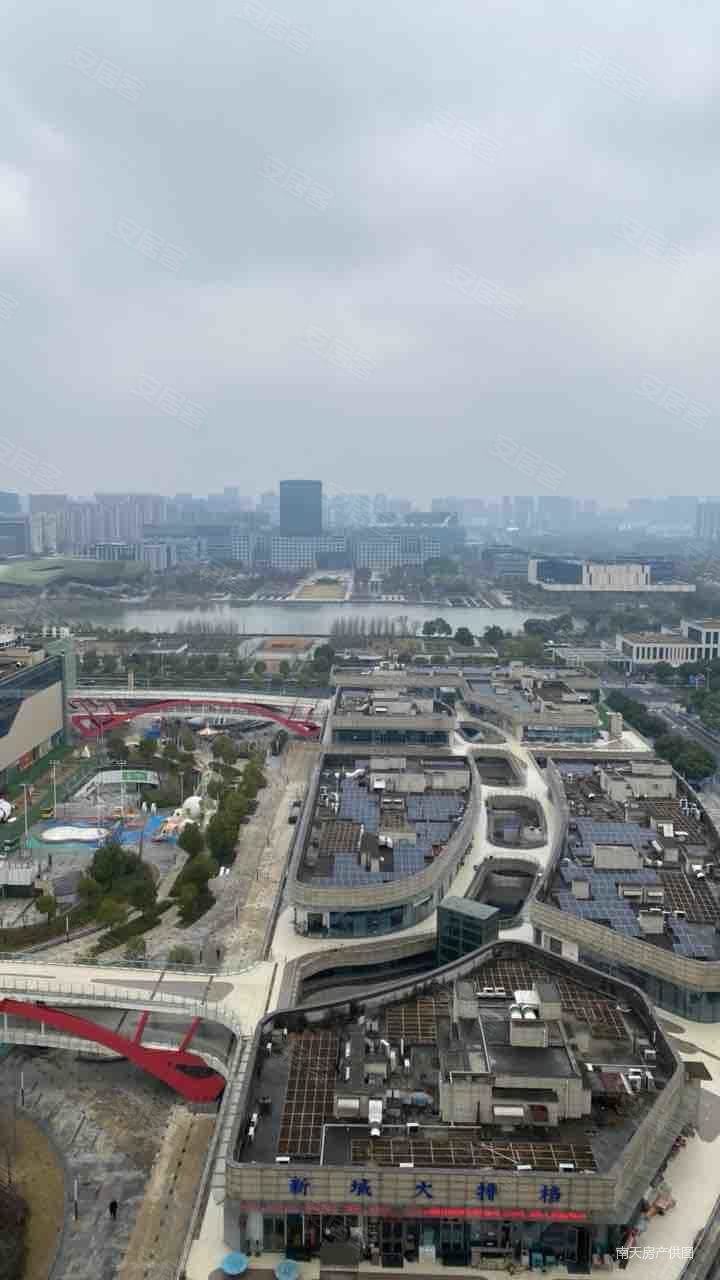 东部新城 高楼层采光充足 商品房 交通便利 楼龄新 近医院