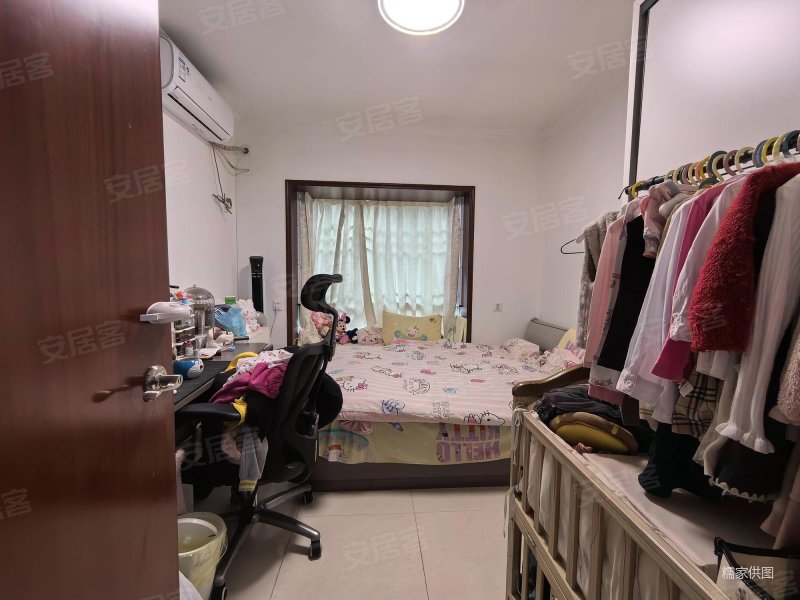 景亿山庄 朝南 有电梯 环境好 正规商品房 装修好 近医院,景亿山庄