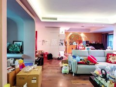 上海浦东杨思租房有车位一梯两户，繁华地段，房型正气，居家装修出租房源真实图片