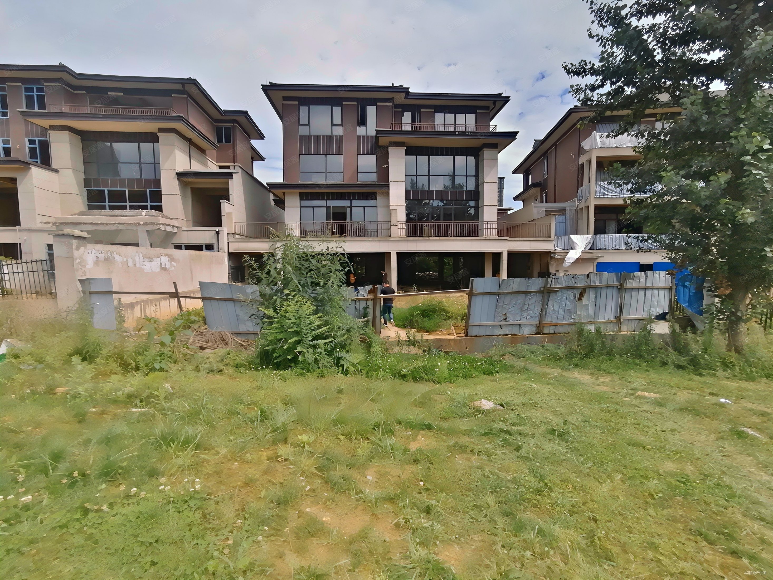 中铁阅山湖c组团别墅