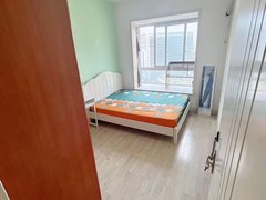 重庆南岸回龙湾（0中介转租）五公里工商大 学府苑考研必备小单间 押一付一出租房源真实图片