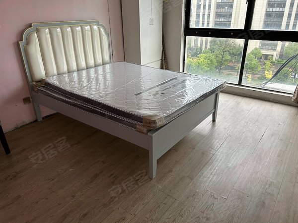 嘉兴海盐城区金色海岸单间400一个月,不是中介,随时可以看房出租房源真实图片