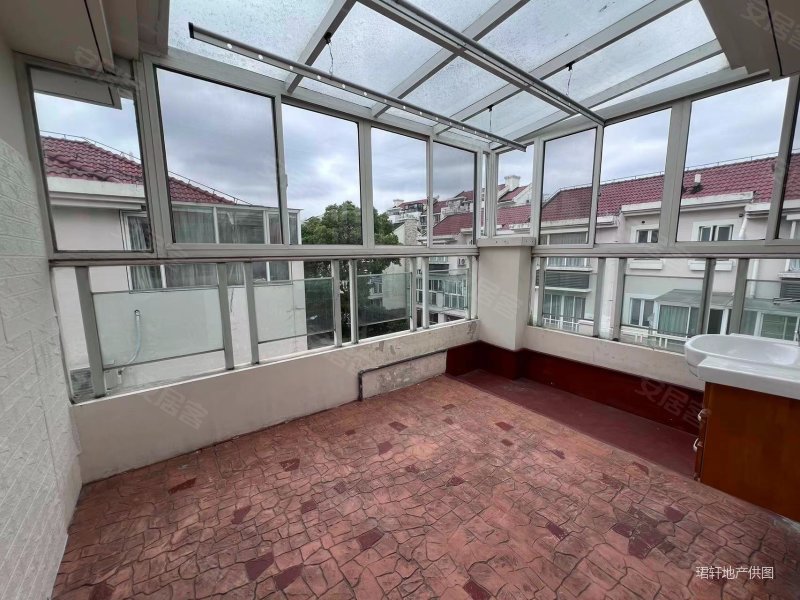 佘山翠庭(别墅) 南北通透 装修好 低容积 满五年