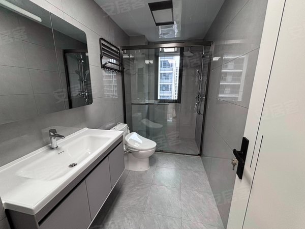 海宁长安镇农发区万城杭悦府下沙奥莱 杭悦府 精装修3房2卫 可合租 拎包入住 有密码出租房源真实图片