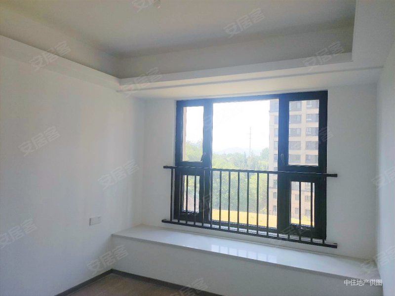 出售建发玺园  4室2厅3卫 走一手手续