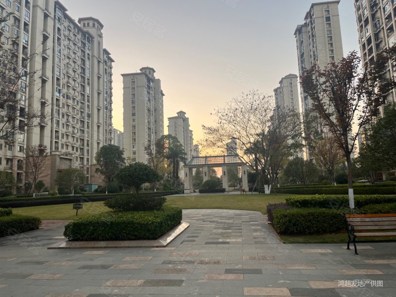 月亮湾旁边,通透,康瑞阳光悦湖二手房,96万,3室2厅,2卫,128平米-南昌