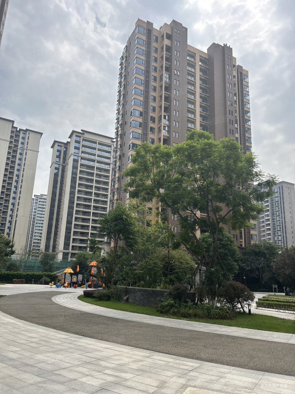 现房套三双卫,中铁卓越城二手房,219万,4室2厅,2卫,111平米-成都安居