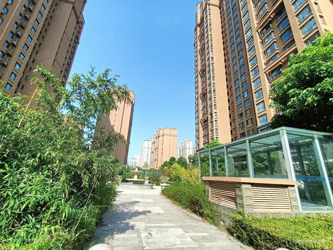 房主急售就卖10天单价9000多普兰庭两室