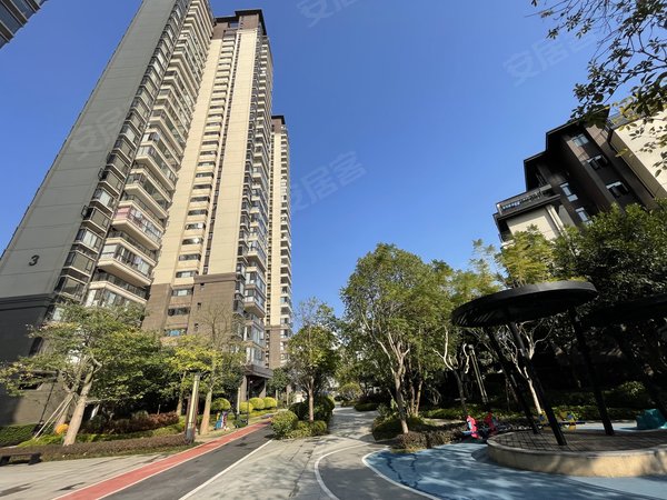 南宁青秀凤岭南唐樾青山唐樾青山 4室2厅2卫 112平 电梯房 精装修  可