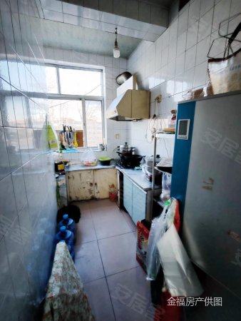 总价24万永安新村平地起四楼三室带储新上房源