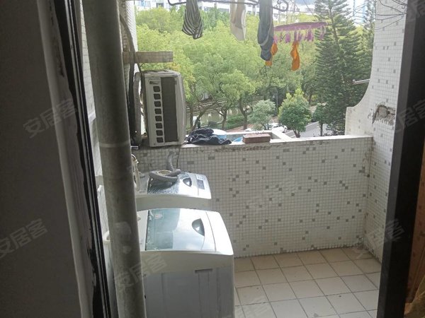 【多图】元洪花园,五一广场租房,无中介单间出租带厨房1300元随时拎包