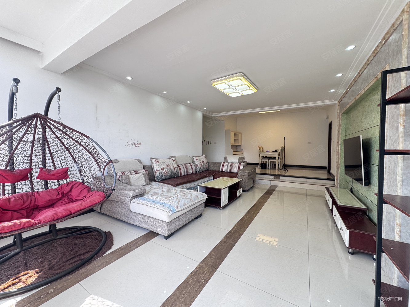 渝鄂光福苑3室2厅2卫125㎡南北33万