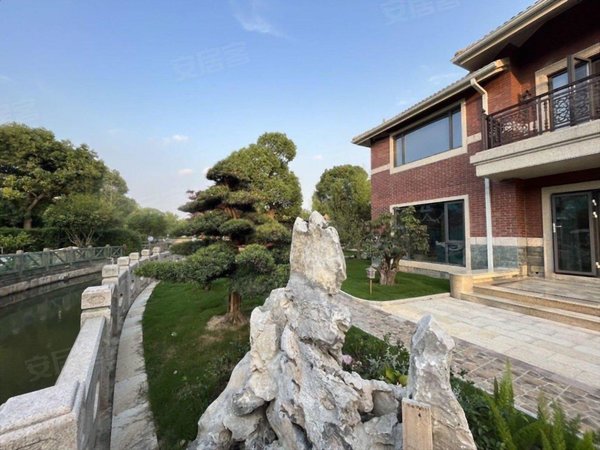 上海松江泗泾佘山银湖别墅(佘山银湖别墅临湖独栋)(豪华装修800w)(6房