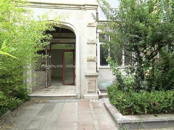 济南高新奥体中心中海奥龙观邸别墅别墅带院 适合办公做会所 龙奥大厦
