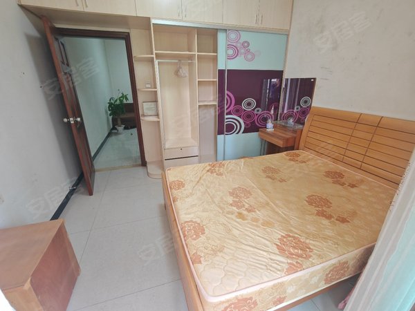 云浮云城东方时代吾悦华府市中心附近,电梯一房一厅,拎包入住,租800元出租房源真实图片