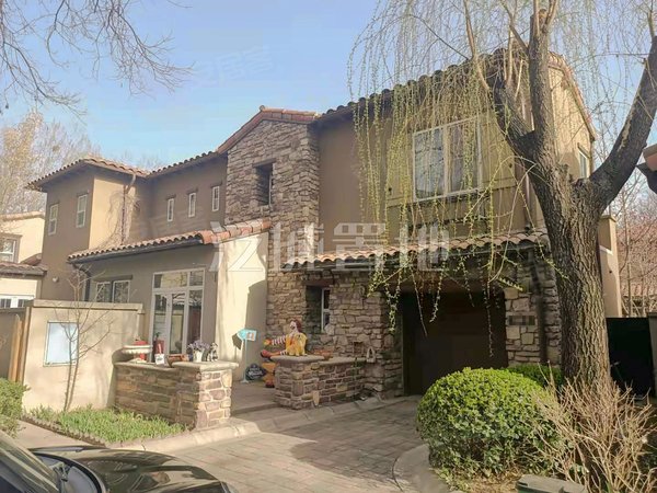 北京昌平小汤山南纳帕溪谷纳帕溪谷新出精装修独栋别墅,户型很好,房子