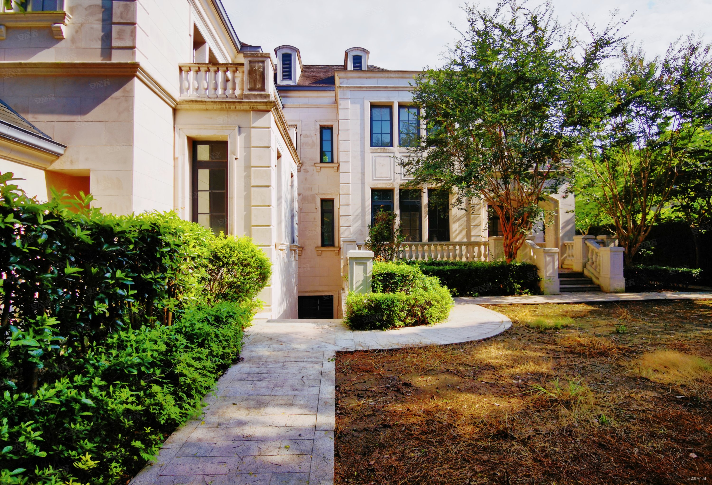 绿城玫瑰园4室3厅5卫814.17㎡南北6200万