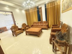 周口淮阳润德商场陈州商城对面，自建房三层。精装修，带露台出租房源真实图片