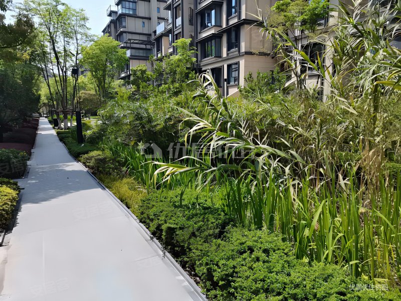 3居室金科博翠园120万元