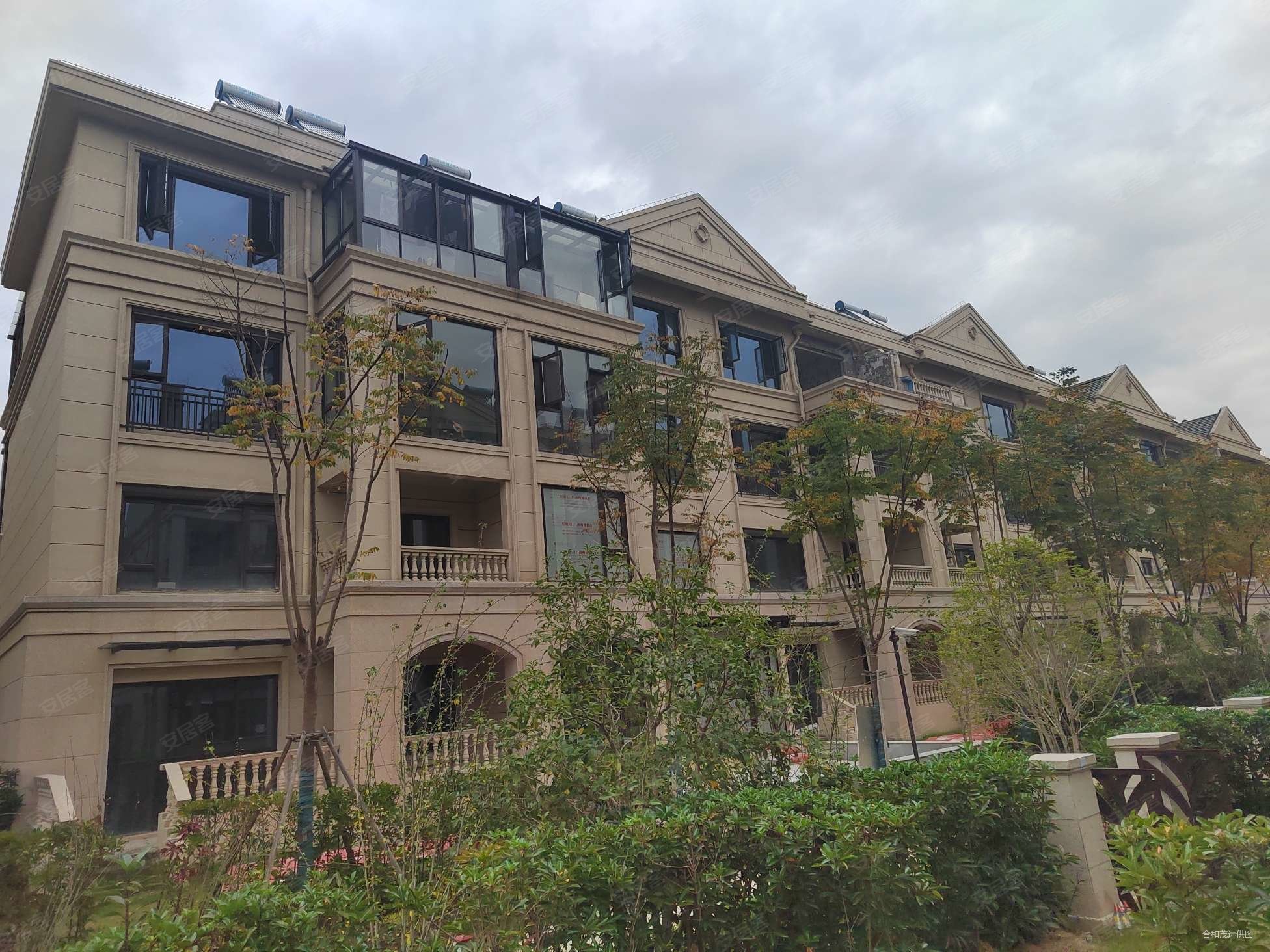 半岛印象花园下叠大院子4房小区环境好