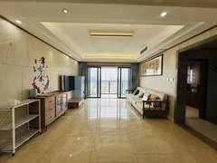 海口秀英秀英大道海口湾滨海九小旁 滨海大道大型小区 楼层高 采光棒 拎包入住出租房源真实图片