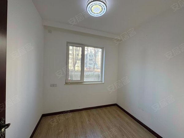 大连金州金州八一路碧桂园渤海郡|一楼带小院,可种菜,碧桂园渤海郡3室2厅2卫,家电家具配置出租房源真实图片