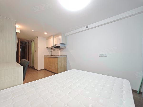 永荟广场永旺南方医院旁短租月租情侣单身公寓随时看房