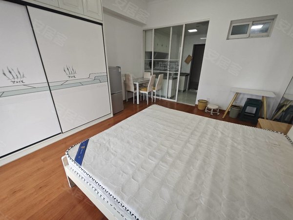 马鞍山雨山华润苏果橙果公寓橙果公寓精装一室 民用水电 家电家具齐全