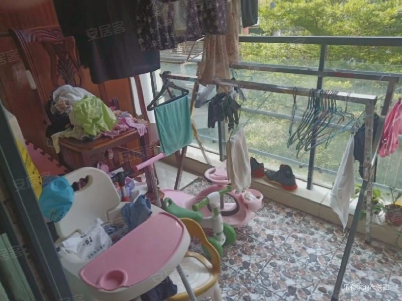 金域豪庭(三期)~送车位~送储藏室~送家具家电~观景房