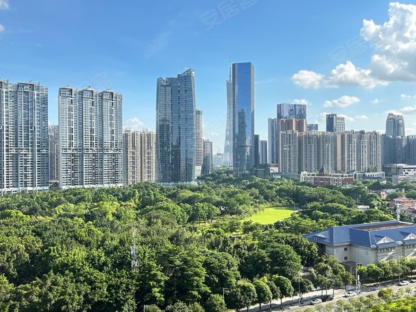 广州天河珠江新城东誉峰珠江新城东区誉峰园三房三卫  望珠江公园