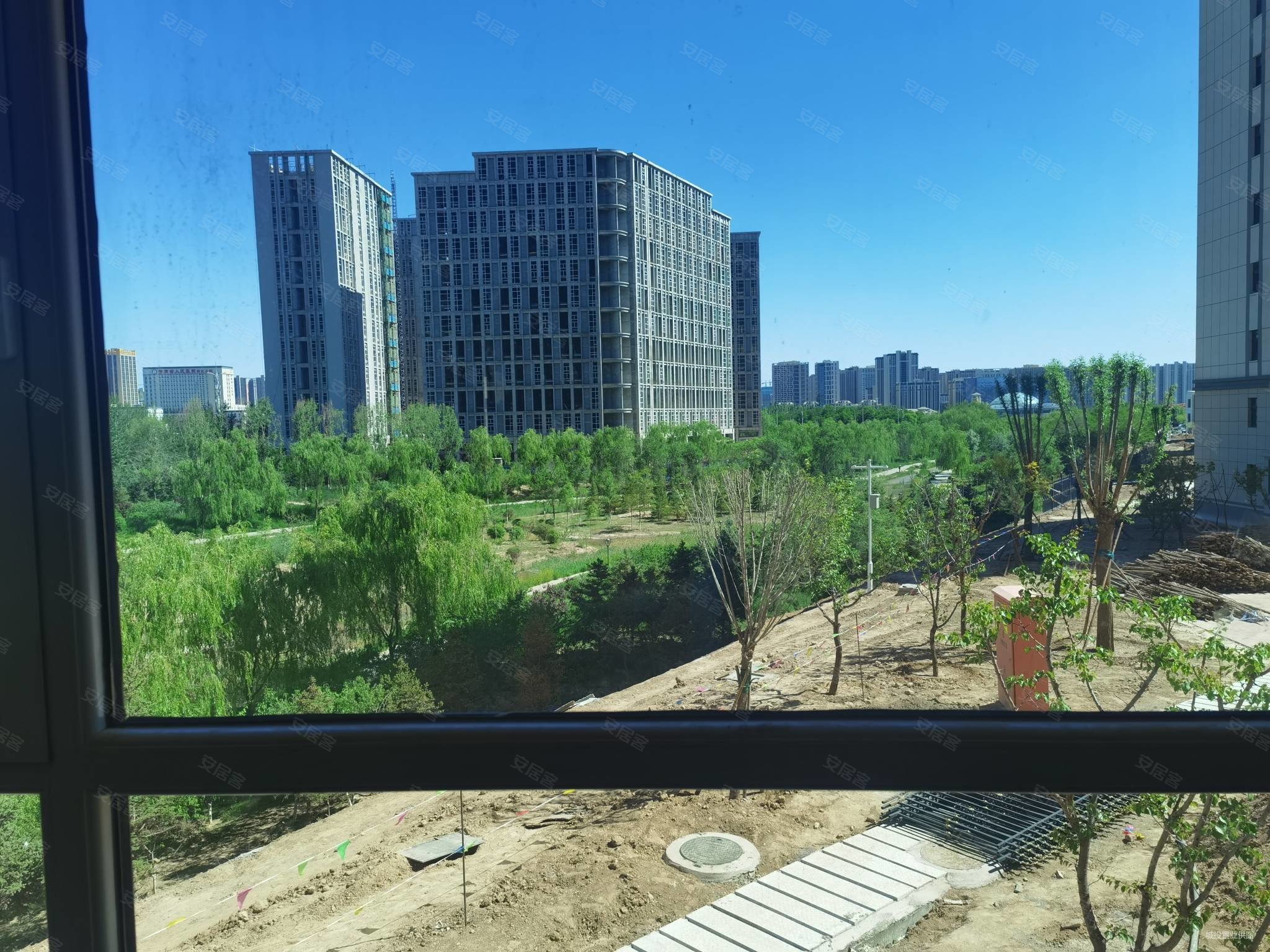 纬一路旁公务员小区瑞岭名郡东区经典小三室双厅双卫可按揭