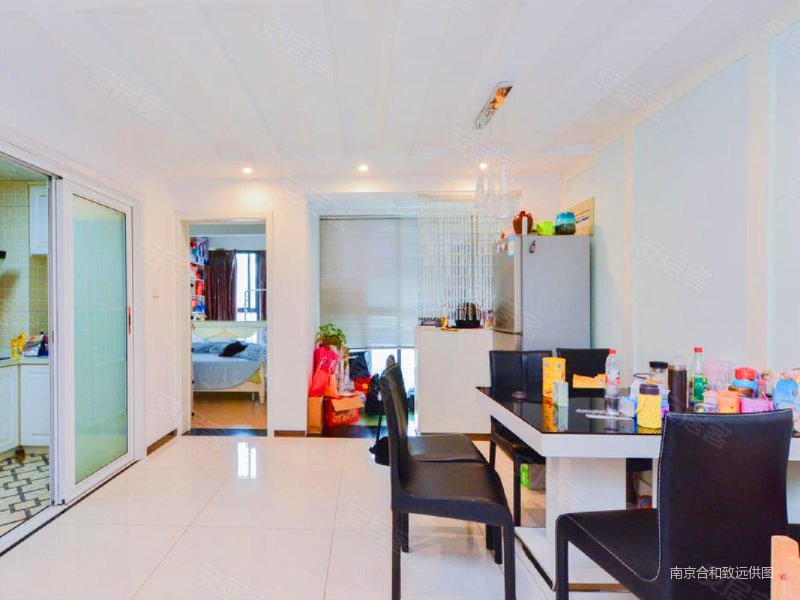 房龄新 高楼层视野好 带电梯 大两房 装修好 正规商品房,宜家国际公寓