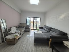 武汉沌口开发区后官湖大道咏久社区  电梯俩房 精装修 拎包入住 新沙发 新洗衣机出租房源真实图片