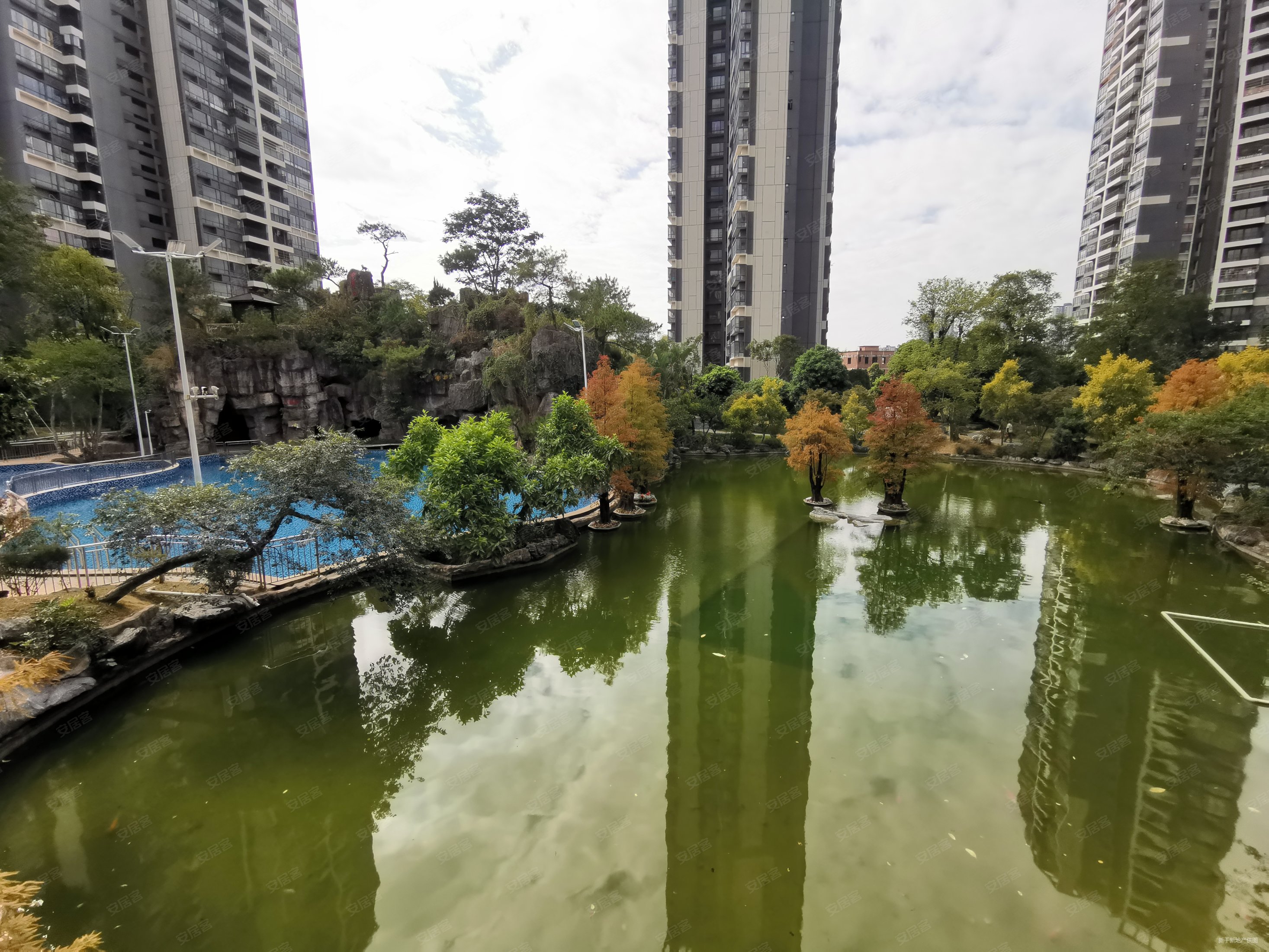 真实 轻轨旁 万豪水晶湾 南向毛坯3房 望花园 采光充足 笋