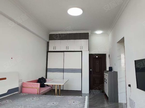 桂林七星玉满大酒楼信昌棠棣之华多套1房出租好房推荐 万达广场 棠棣之华旁小区1房1厅1卫出租房源真实图片