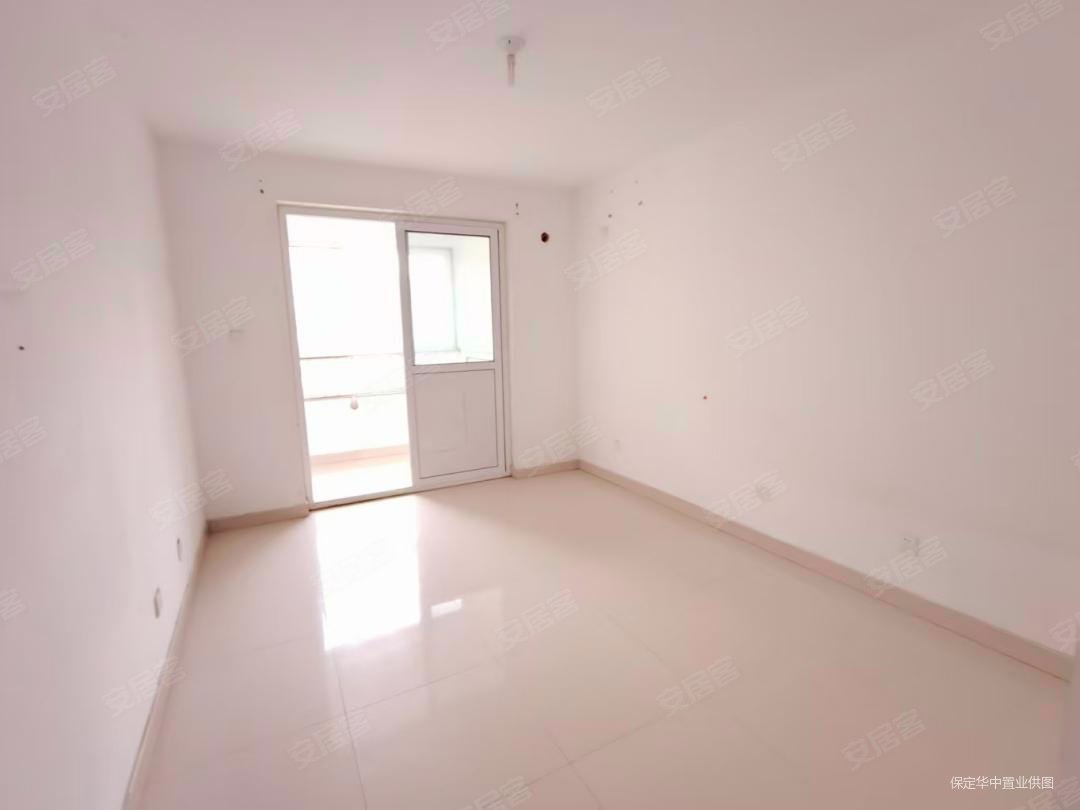 府河家园3室2厅2卫112㎡南北72万