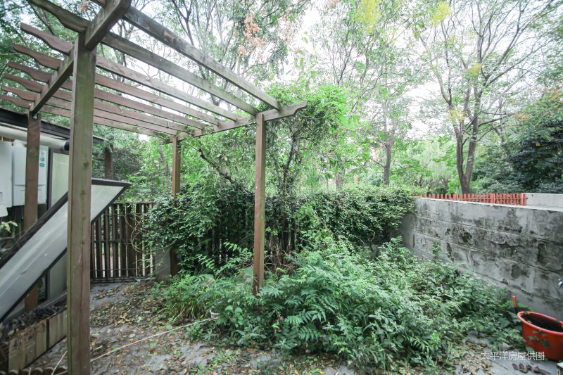 山语原墅4室2厅2卫304.18㎡南899万