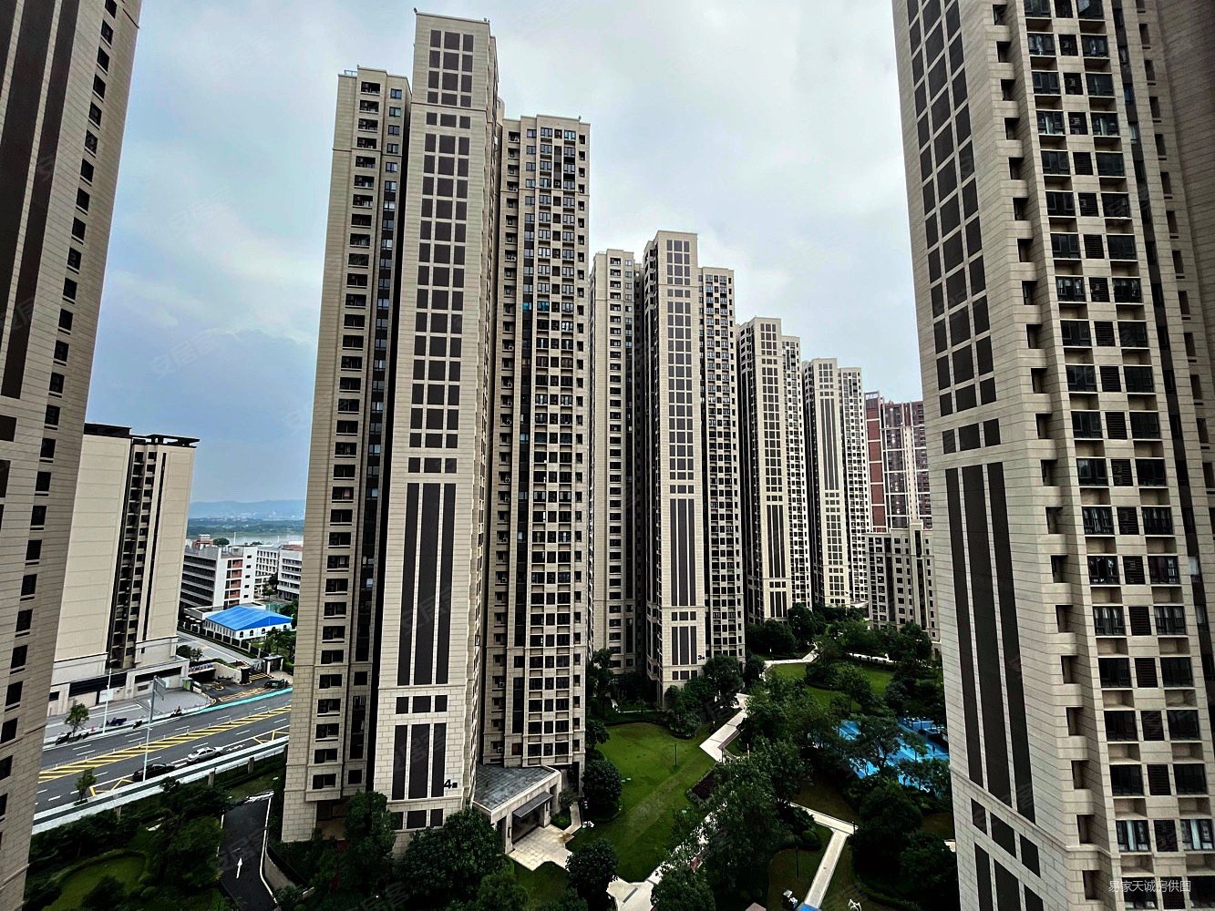 万科精装三房,中楼层,随时看房,万科美的西江悦二手房,78万,3室2厅,2