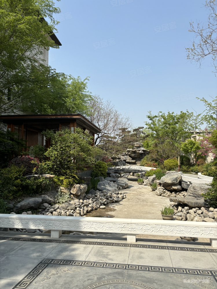 海马青风院子5室3厅4卫290㎡南北2150万