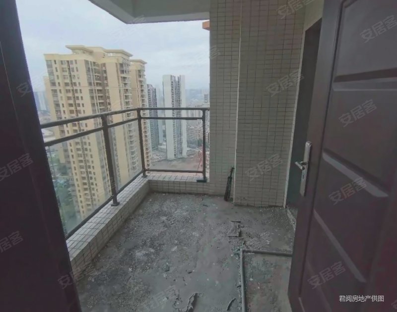 业主挥泪四十六万搞定,红本无抵押纠纷,带个人车位,龙宸梧桐郡府二手